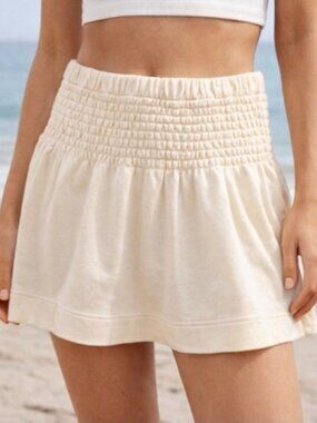 Aerie Feeling Femme Mini Skirt Women’s XS Butter Yellow Smocked Waist NWOT Sprin